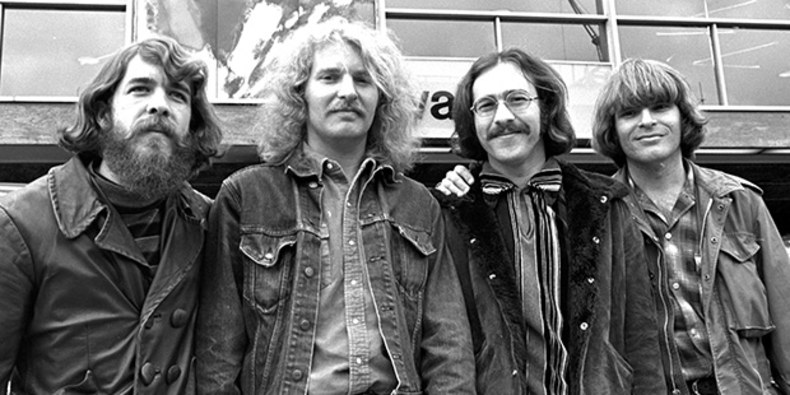 Creedence Clearwater Revival - Up Around The Bend